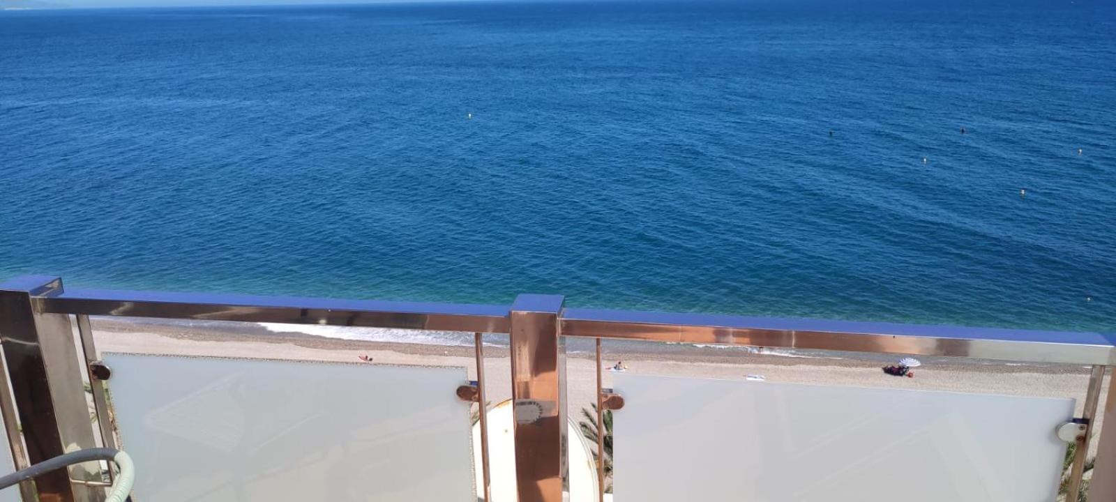 Duplex Castell De Ferro Apartment Luaran gambar