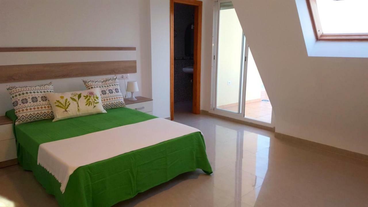 Duplex Castell De Ferro Apartment Luaran gambar